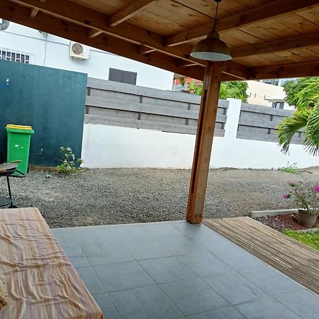 Jolie Maison T3 A St Pierre, 2 Chambres Avec Sdb, Grande Varangue, Jardin سانت بيير المظهر الخارجي الصورة