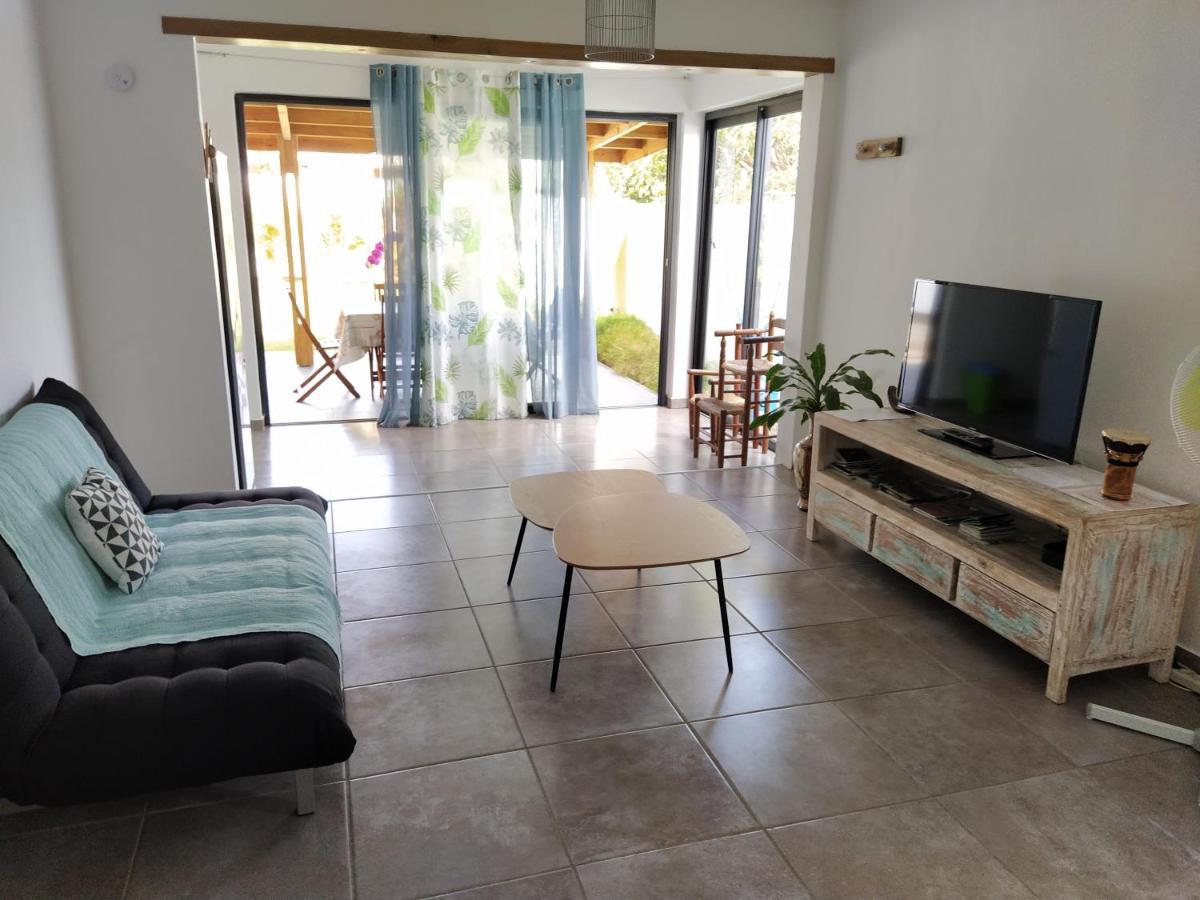 Jolie Maison T3 A St Pierre, 2 Chambres Avec Sdb, Grande Varangue, Jardin سانت بيير المظهر الخارجي الصورة