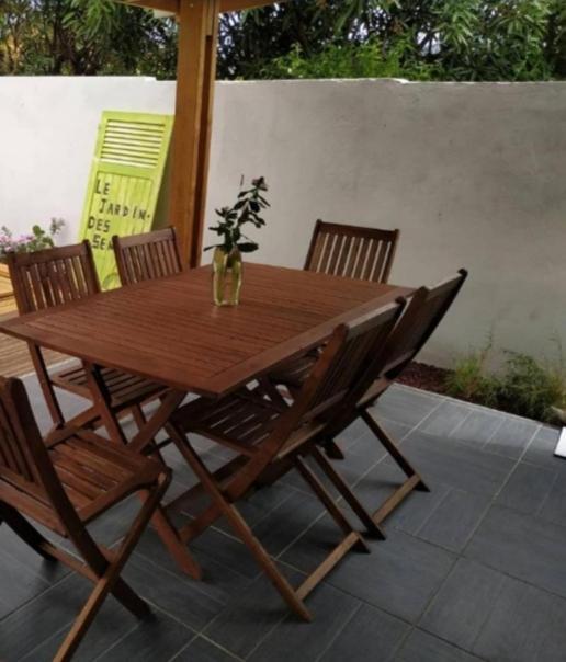 Jolie Maison T3 A St Pierre, 2 Chambres Avec Sdb, Grande Varangue, Jardin سانت بيير المظهر الخارجي الصورة