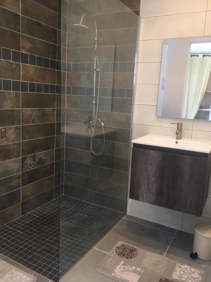 Jolie Maison T3 A St Pierre, 2 Chambres Avec Sdb, Grande Varangue, Jardin سانت بيير المظهر الخارجي الصورة